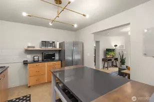 9720 NE Lofgren Rd, Bainbridge Island, WA 98110 - Photo 26