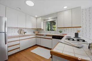 4731 NE 201st Pl, Lake Forest Park, WA 98155 - Photo 20