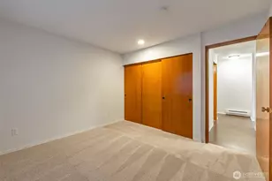 9512 1st Ave NE, Seattle, WA 98115 - Photo 14