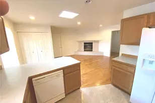 11519 SE 248th St, Kent, WA 98030 - Photo 6