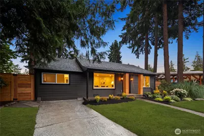 12520 24th Avenue NE, Seattle, WA 98125 - Photo 2
