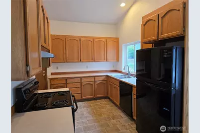 384 Selkirk Drive, Camano Island, WA 98282 - Photo 12