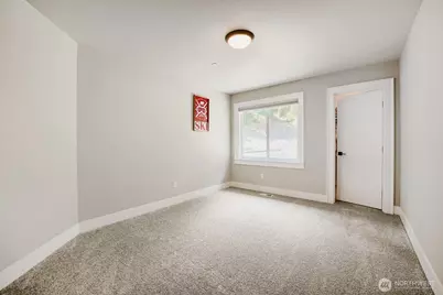 3916 Waller Road E, Tacoma, WA 98443 - Photo 28