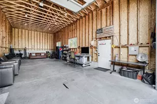 3916 Waller Rd E, Tacoma, WA 98443 - Photo 6