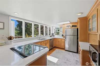 18002 25th Avenue NE, Lake Forest Park, WA 98155 - Photo 8