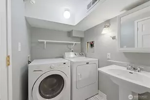 18002 25th Ave NE, Lake Forest Park, WA 98155 - Photo 20