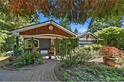 18002 25th Avenue NE, Lake Forest Park, WA 98155 - Photo 1