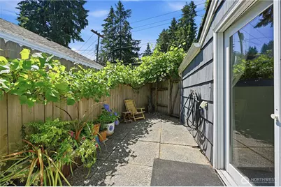 18002 25th Avenue NE, Lake Forest Park, WA 98155 - Photo 14