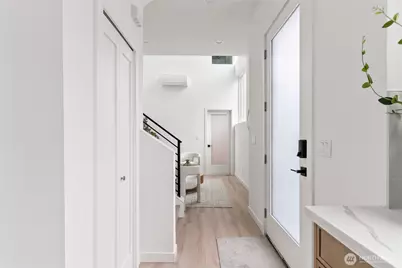 8863 Midvale Avenue N #A, Seattle, WA 98103 - Photo 10