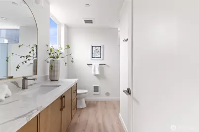 8863 Midvale Avenue N #A, Seattle, WA 98103 - Photo 18