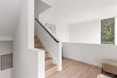 8863 Midvale Avenue N #A, Seattle, WA 98103 - Photo 14