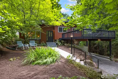 11706 36th Avenue NE, Seattle, WA 98125 - Photo 2
