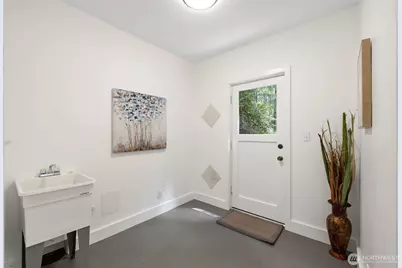 11706 36th Avenue NE, Seattle, WA 98125 - Photo 24