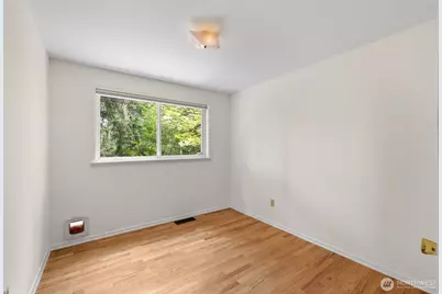 11706 36th Avenue NE, Seattle, WA 98125 - Photo 18