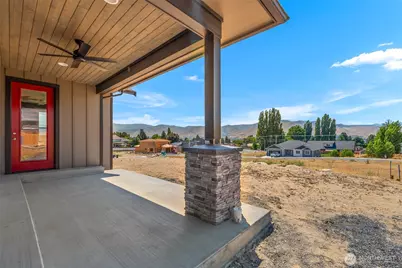 3240 NW Brianna Avenue, East Wenatchee, WA 98802 - Photo 4