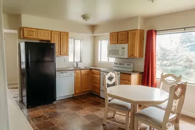 715 E Court Street, Goldendale, WA 98620 - Photo 6