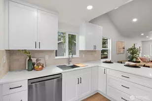 1710 SW 106th St, Seattle, WA 98146 - Photo 14