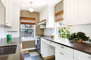 7900 Ashworth Ave N, Seattle, WA 98103 - Photo 10
