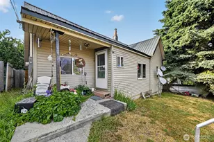 207 W Montana Ave, Roslyn, WA 98941 - Photo 4