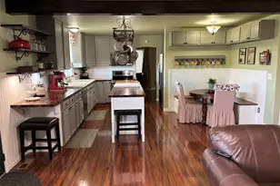 317 Melissa St, Camano Island, WA 98282 - Photo 8