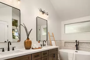 23912 SE 41st St, Sammamish, WA 98029 - Photo 32