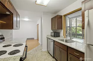 9512 1st Ave NE, Seattle, WA 98115 - Photo 14