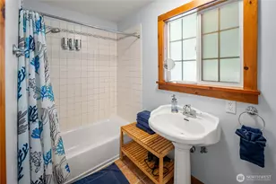 11202 Marine View Dr SW, Seattle, WA 98146 - Photo 32