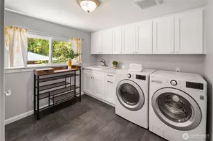 11202 Marine View Dr SW, Seattle, WA 98146 - Photo 16