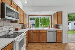 23900 SE 42nd Pl S, Sammamish, WA 98029 - Photo 10
