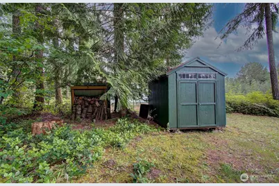 224 Riverview Drive, Castle Rock, WA 98611 - Photo 12