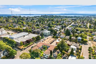 2205 Bigelow Avenue N #6, Seattle, WA 98109 - Photo 40