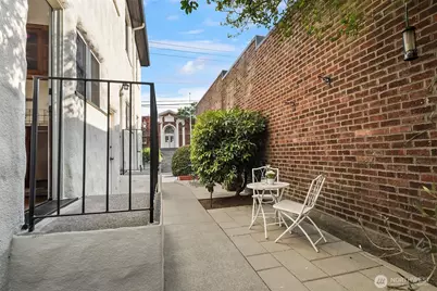 2205 Bigelow Avenue N #6, Seattle, WA 98109 - Photo 14