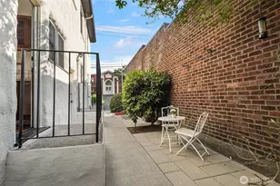 2205 Bigelow Ave N, Seattle, WA 98109 - Photo 14
