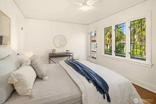 2205 Bigelow Ave N, Seattle, WA 98109 - Photo 20