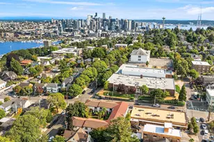 2205 Bigelow Ave N, Seattle, WA 98109 - Photo 38