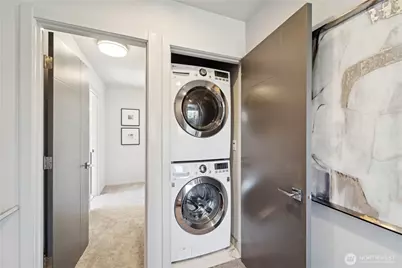 3865 Gilman Avenue W, Seattle, WA 98199 - Photo 24