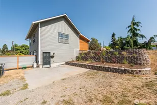 814 1/2 Caroline St, Port Angeles, WA 98362 - Photo 32