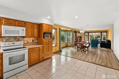 526 Sunset Avenue NE, Ocean Shores, WA 98569 - Photo 12