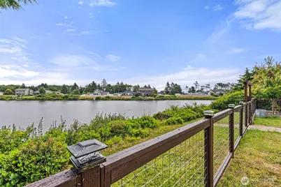 526 Sunset Avenue NE, Ocean Shores, WA 98569 - Photo 28