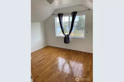 12321 42nd Avenue NE, Seattle, WA 98125 - Photo 8