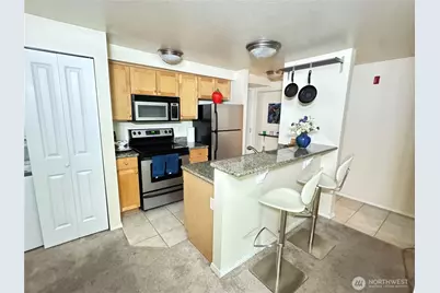 300 10th Avenue #B305, Seattle, WA 98122 - Photo 14