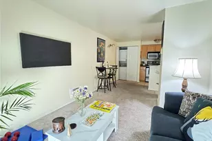300 10th Ave, Seattle, WA 98122 - Photo 8