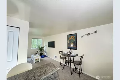 300 10th Avenue #B305, Seattle, WA 98122 - Photo 4