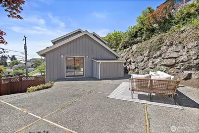 3415 24th Avenue W, Seattle, WA 98199 - Photo 26