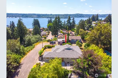 605 S Charleston Avenue, Bremerton, WA 98312 - Photo 1