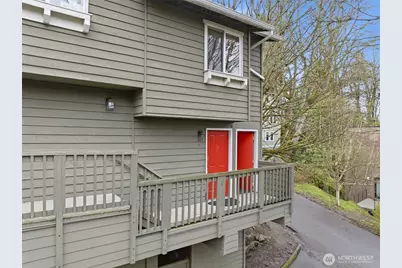 301 W Raye Street #201, Seattle, WA 98119 - Photo 28