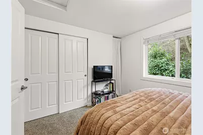 301 W Raye Street #201, Seattle, WA 98119 - Photo 18