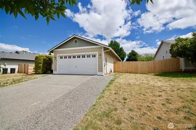 15207 Carter Loop SE, Yelm, WA 98597 - Photo 2