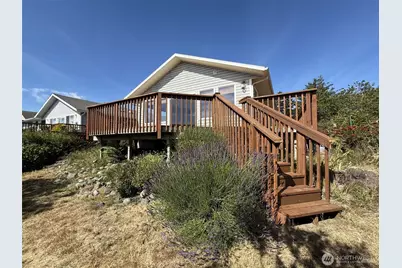 725 Wawona Avenue SW, Ocean Shores, WA 98569 - Photo 2