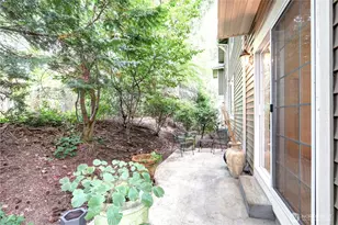 18654 NE 56th Ct, Redmond, WA 98052 - Photo 14